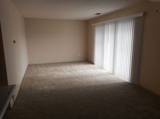 8492 Lane Dr APT 4, Kansas City, MO 64138