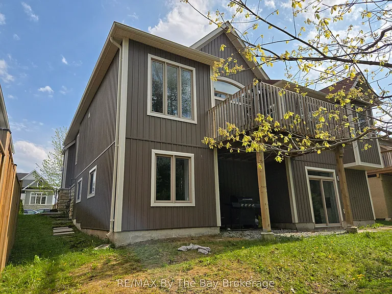 93 Allegra Dr #LOWER — Photo 3