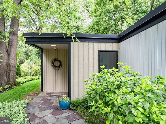 4th image of 2112 Mason Hill Dr