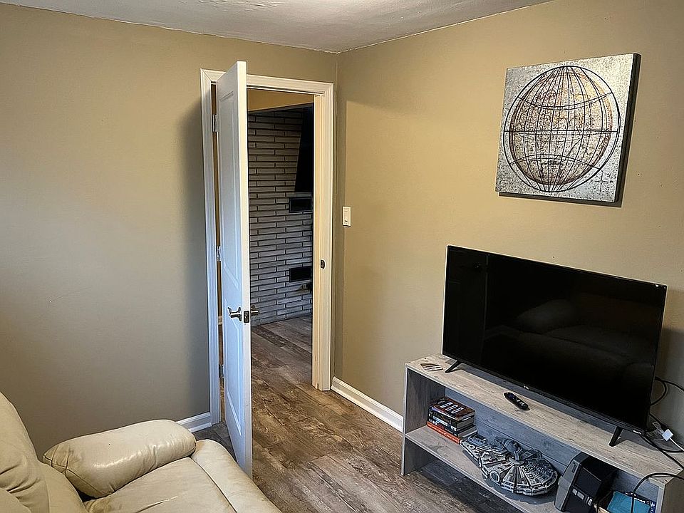 6273 McIntosh Dr, Brighton, MI 48116 Zillow