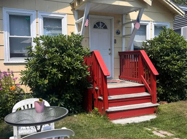 2 Fairhaven Avenue, Saco, ME 04072