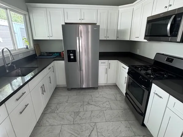 Sahara Mobile Village