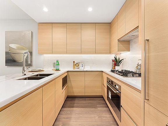 3rd image of 308 Morrissey Rd #1605