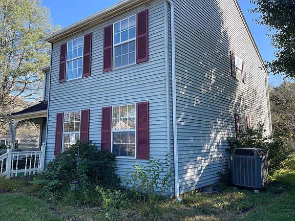 2nd image of 1061 Berkley Dr