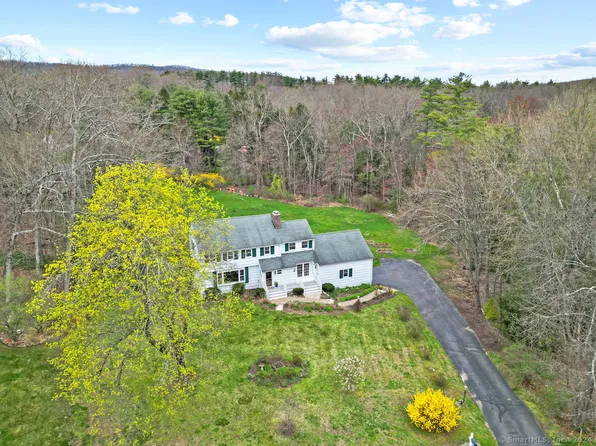 10 Glenn Hollow Lane, Simsbury, CT 06092