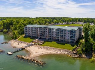 4699 Lake Rd E, Geneva, OH 44041