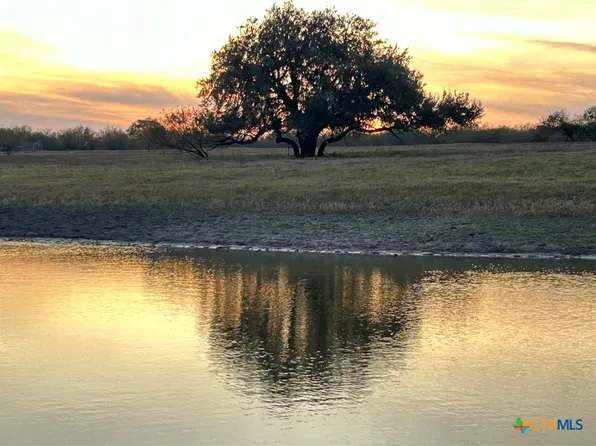 3436 Fm 953, Cuero, TX 77954