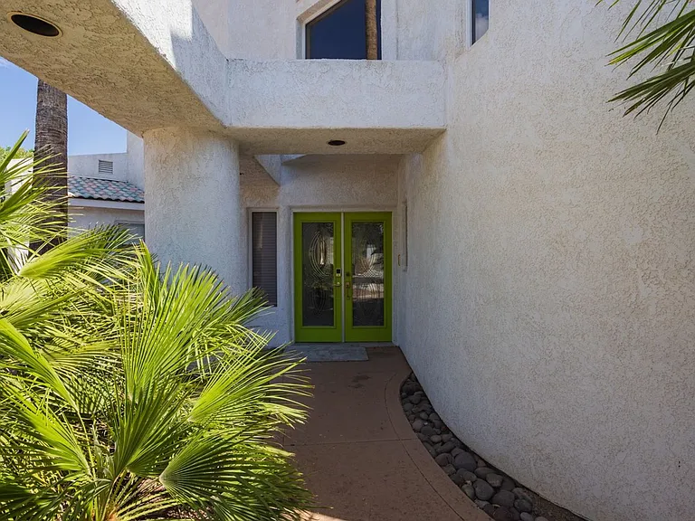 2320 Snead Dr — Photo 6