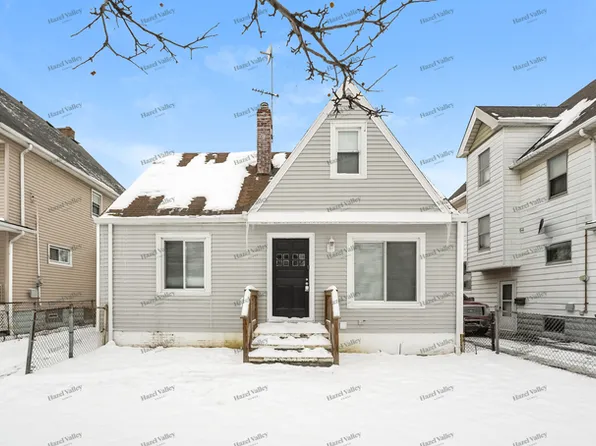 2192 W 100th St, Cleveland, OH 44102