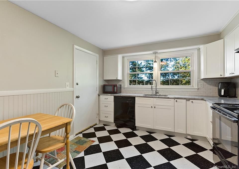 Moorings Condominiums 280 E Main St Clinton CT Zillow