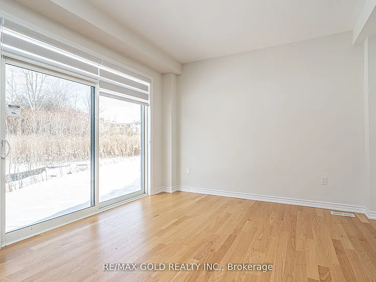 33 Gilham Way — Photo 15