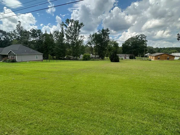 17 Mason Dr, Trinity, AL 35673