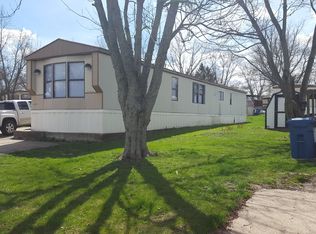 1219 Theta St, Bloomington, IL 61701