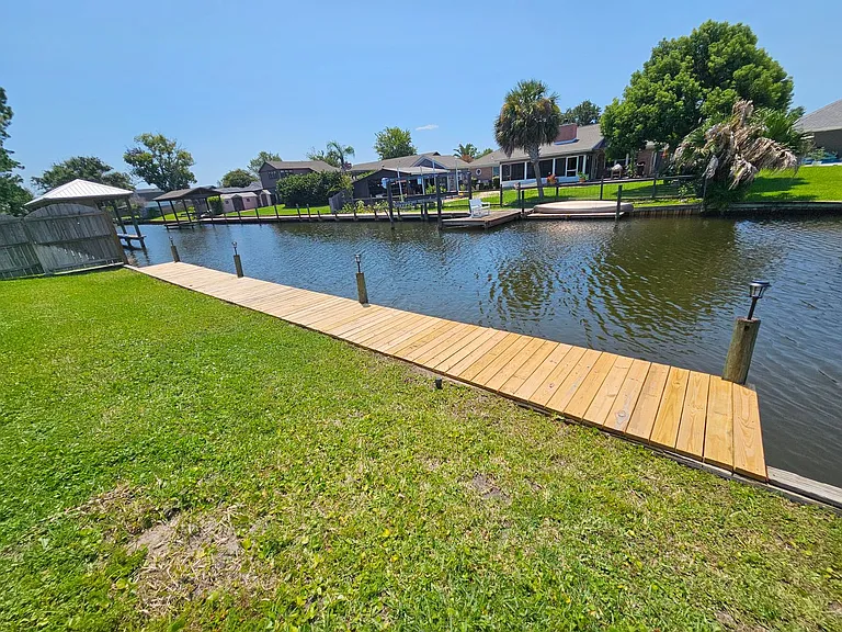 2103 Coral Dr — Photo 47