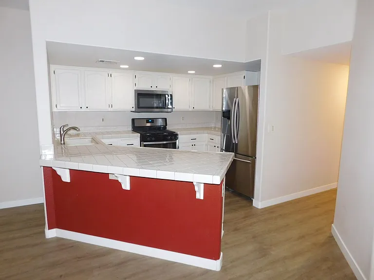 8301 Boseck Dr #115 — Photo 32