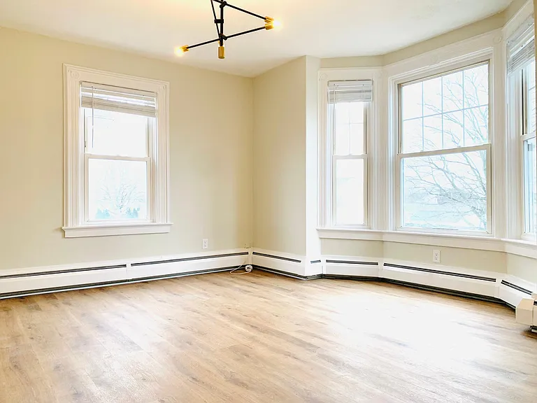 62 Kensington St #2 — Photo 7