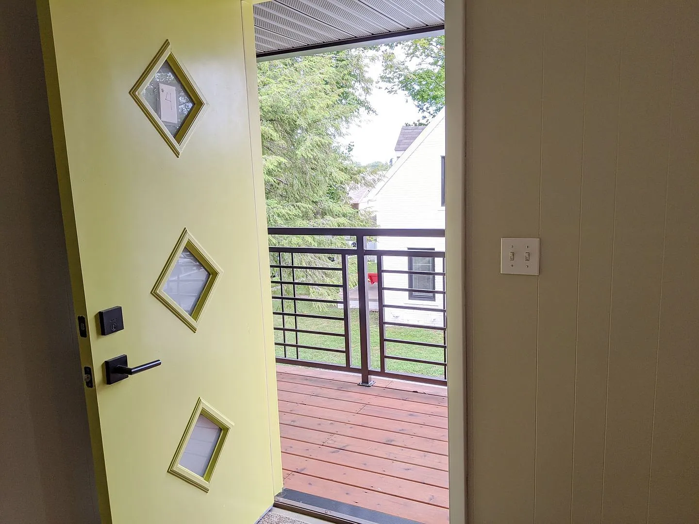 Rose Bowl Apartments — Photo 3
