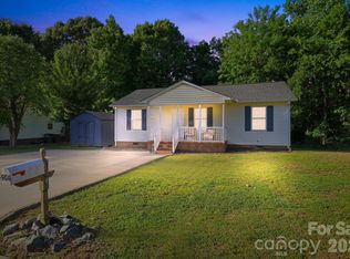 904 Hoke St, Kannapolis, NC 28081