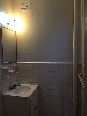 Rented by Giaps Realty Group LLC | media 20