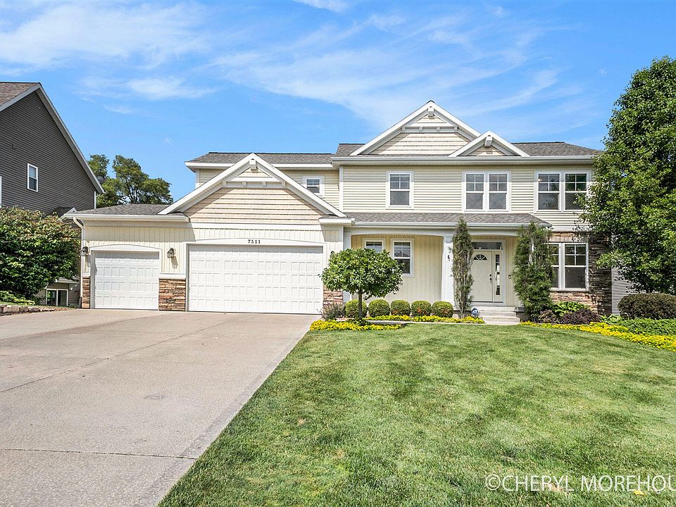 1st image of 7511 Emerald Woods Dr SE