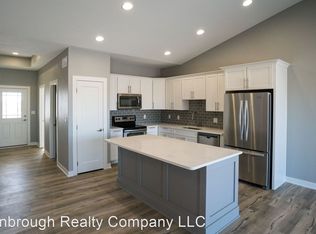 625 SE Tallgrass Ln, Waukee, IA 50263