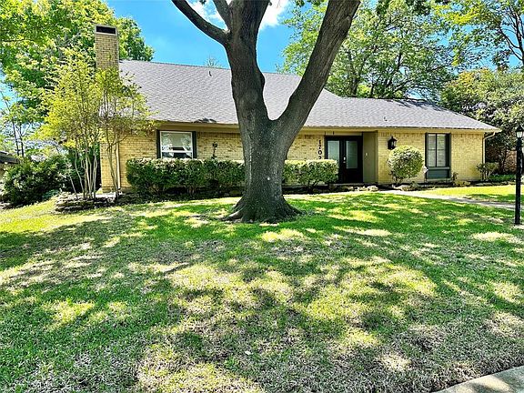 2nd image of 1702 Aurora Dr