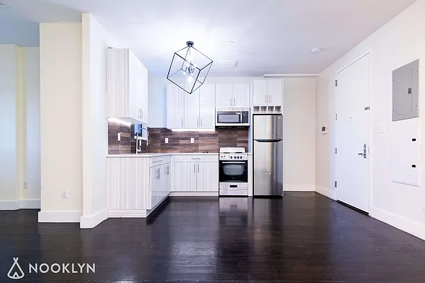 Rented by Nooklyn NYC LLC | media 18