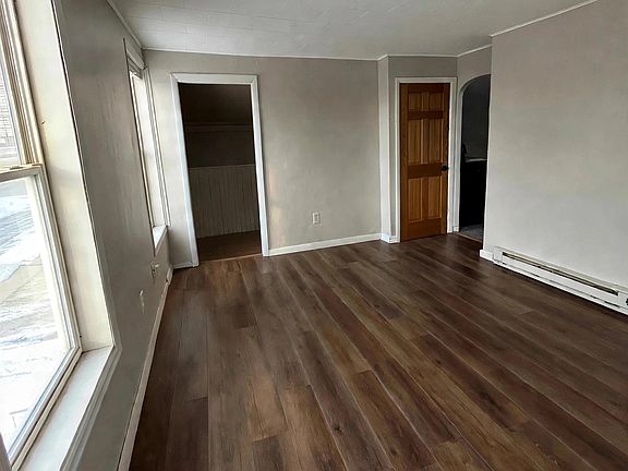 2nd image of 510.5 Walnut St