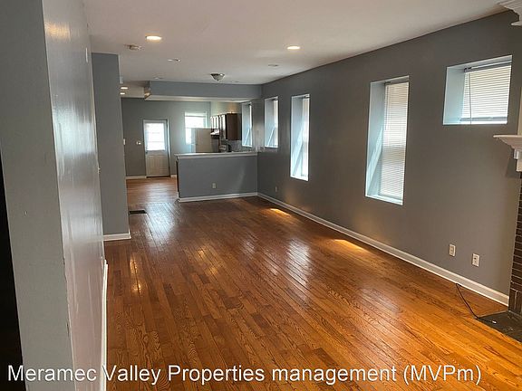 3rd image of 3422 Virginia Ave