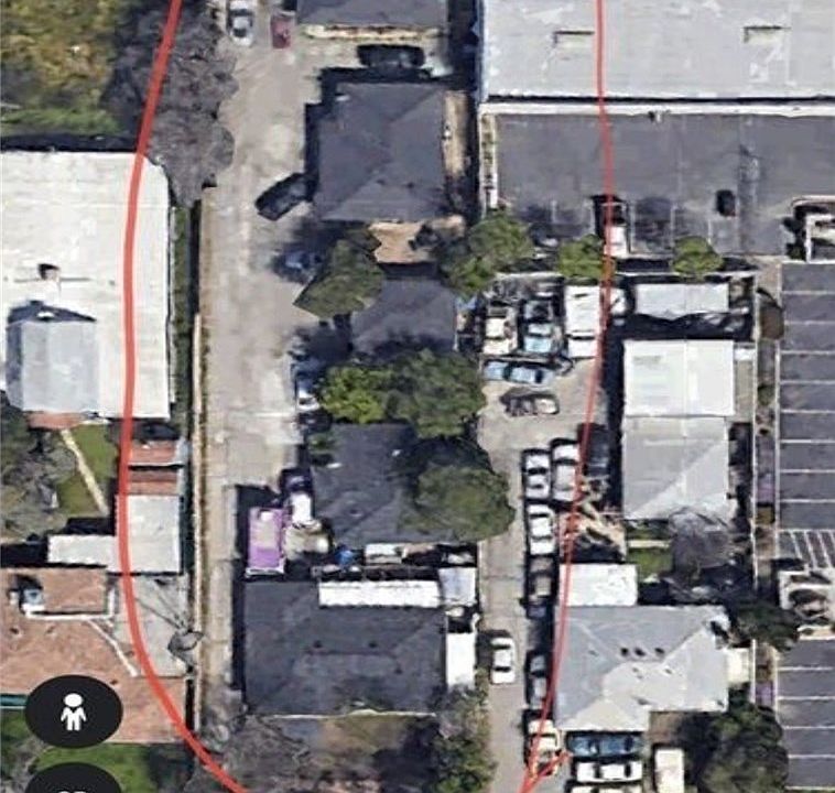 1st image of 1833 E Elm St