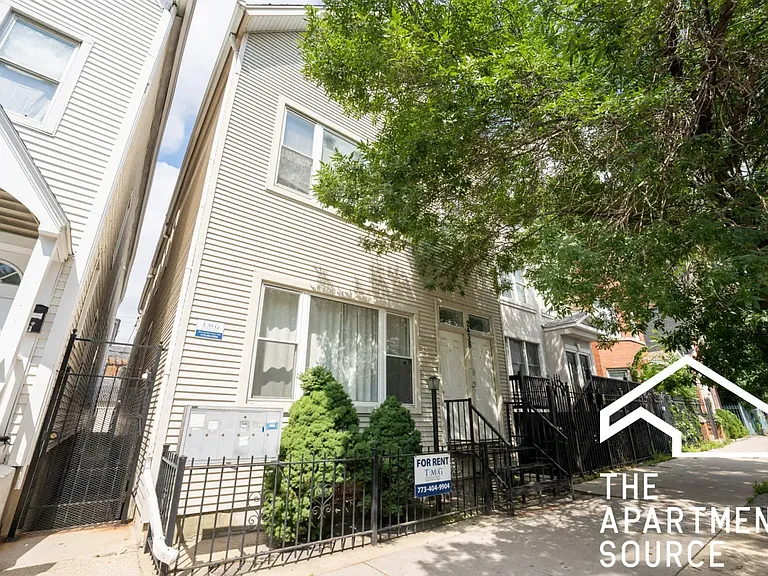2440 N Ashland Ave #2 — Photo 14