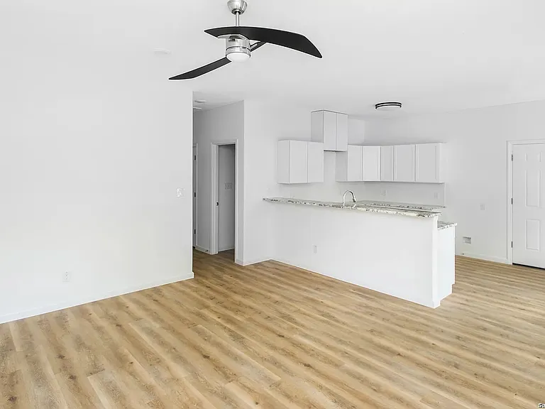 5857 Mayo Dr — Photo 3