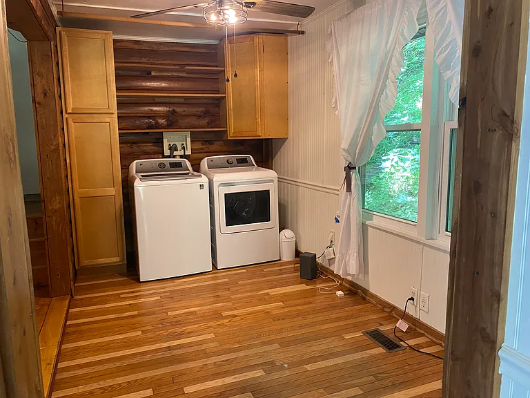 195 Emerald Dr #B — Photo 38