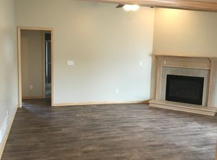 3512 Sweet Grass Ct, Lawrence, KS 66049