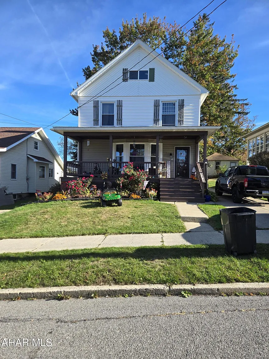 515 Ashcroft Ave photo 1