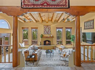 55 Calle Cantando, Santa Fe, NM 87508