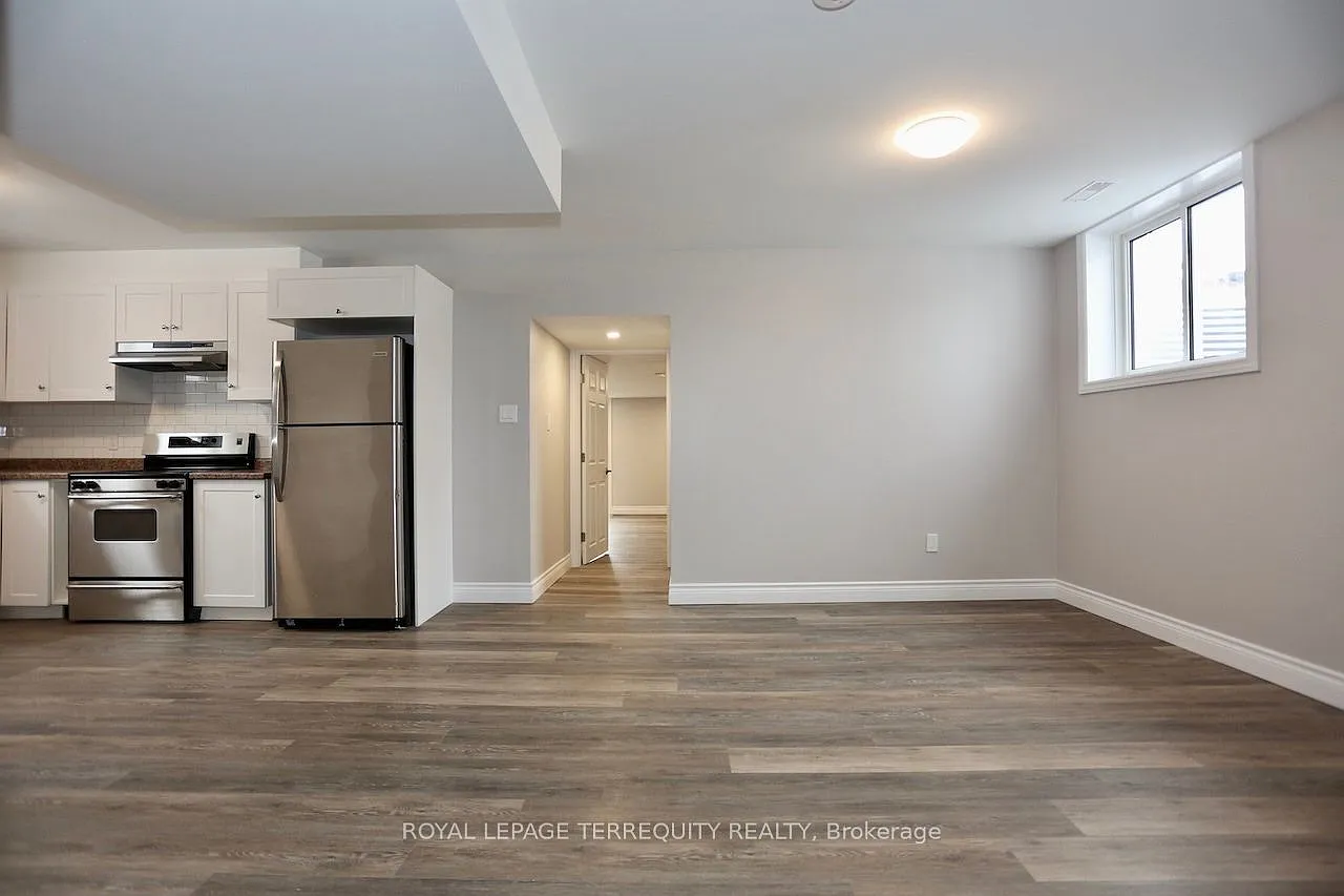 2 bed, $1,900 — Photo 2