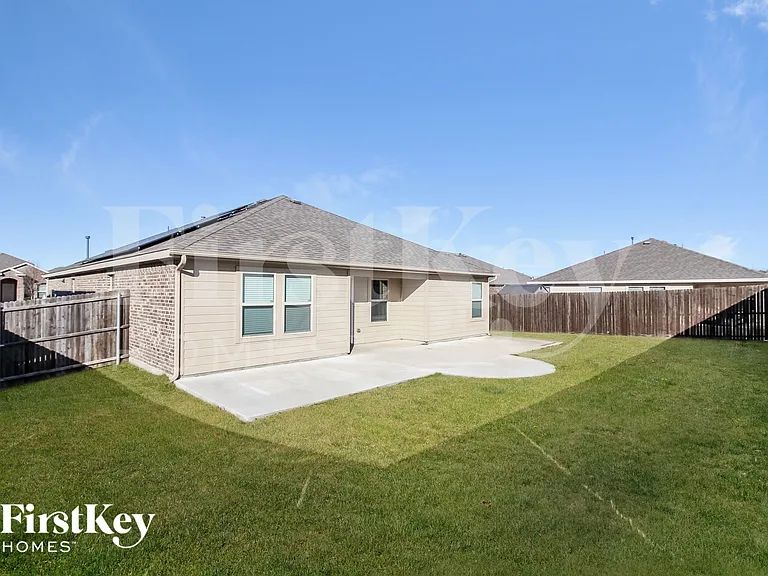 1307 Bent Grass Dr — Photo 16