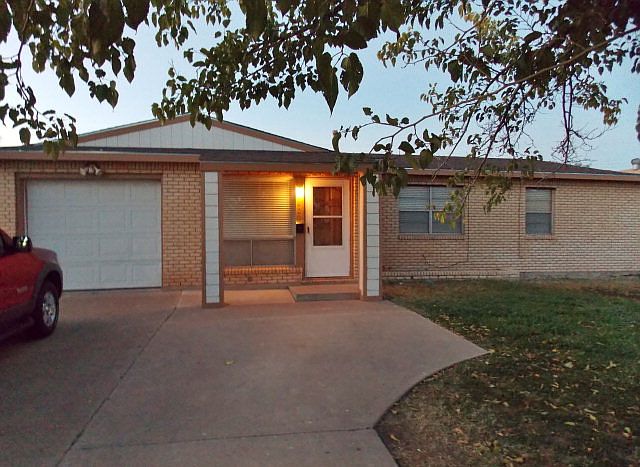 1st image of 4402 Harlowe Dr