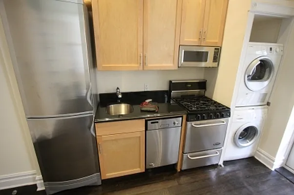 Rented by Citi Habitats | media 36