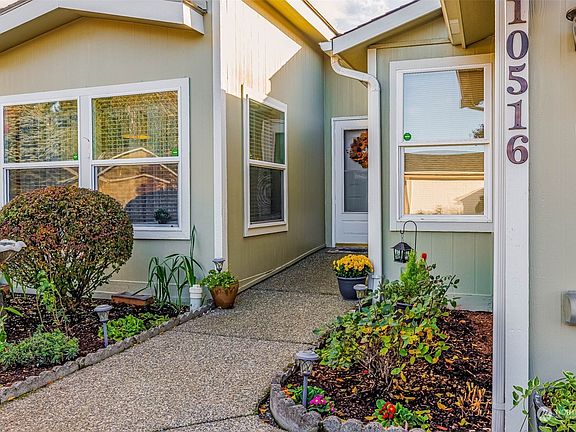 2nd image of 10516 196th Street Ct E