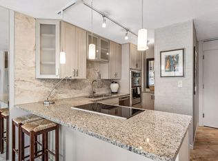 19 1st St S #B204, Minneapolis, MN 55401