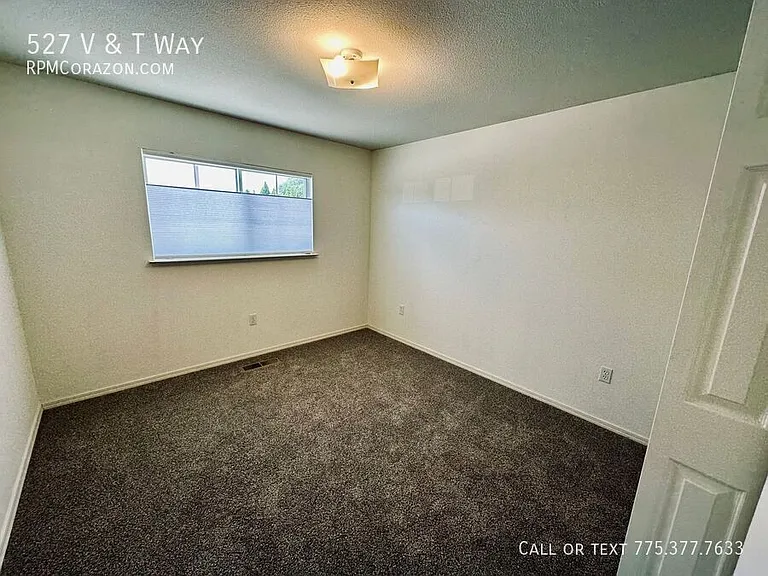 527 V & T Way — Photo 14
