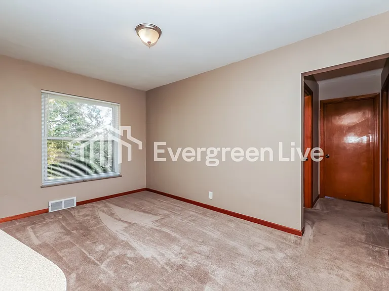 3826 E 4th St — Photo 6