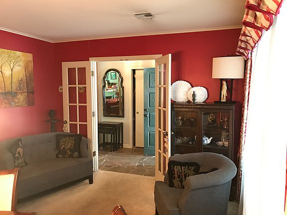 Formal living area