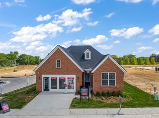 2382 Pondview Ln, Troy, MI 48085