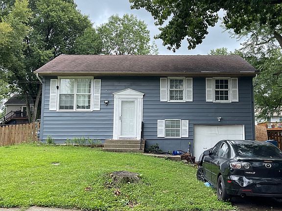 3rd image of 1025 Lindenwood Ln