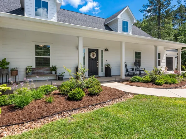 8729 Nathan Dr, Waller, TX 77484