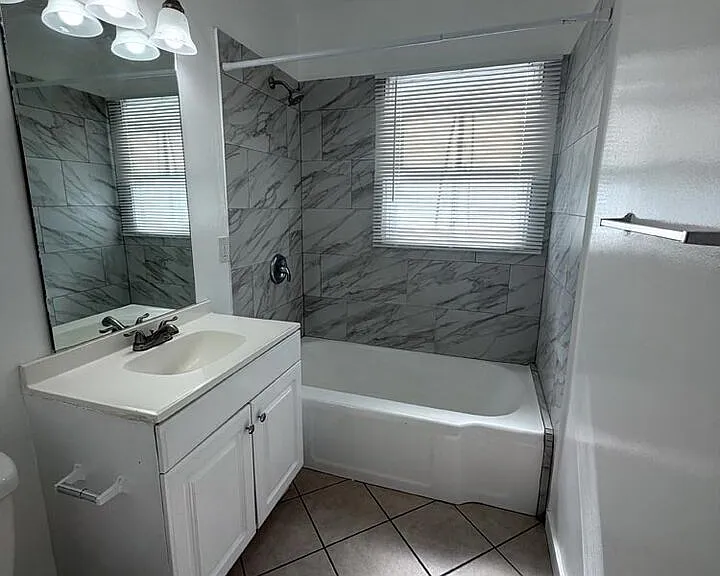 5113 W 20th St #1/2 — Photo 13