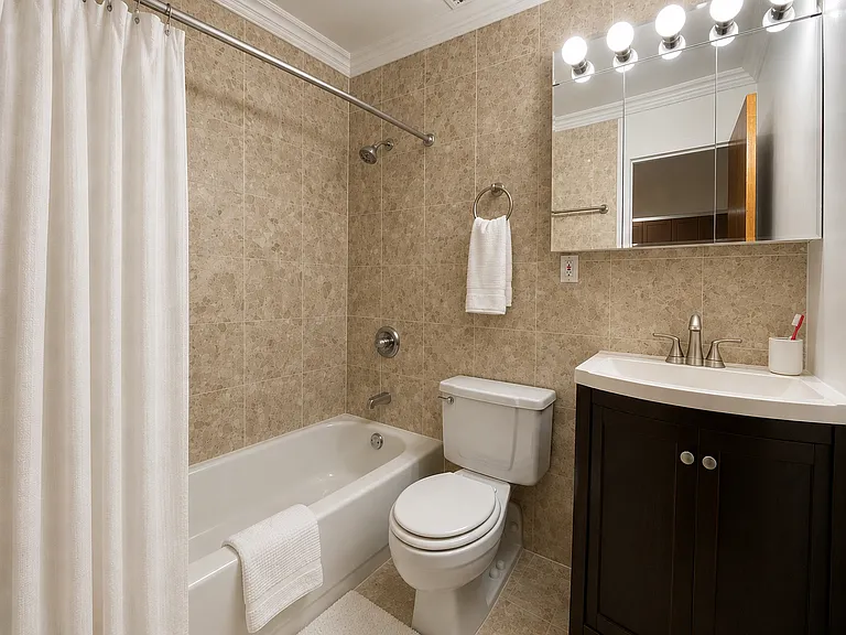 304 W 92nd St #4O — Photo 4
